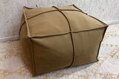 SALE Velvet poef licht bruin 60cm x 60cm x 40cm hoog Showroom model Incl vulling