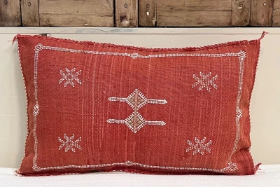 Sabra Kussen uit Marokko rood 60cm x 40cm incl vulling nr.93326