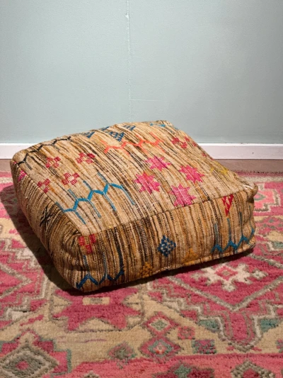 SALE Marokkaanse Poef nr.79843 60cm x 60cm x 25cm incl. vulling Showroom model