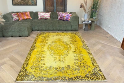 Vintage geel vloerkleed 36009 269cm x 168cm