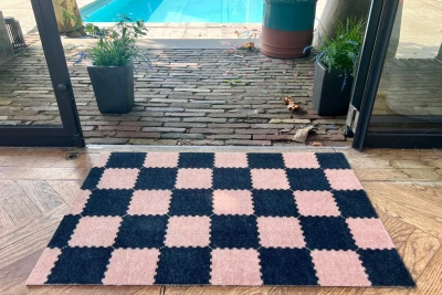 Sale deurmat 75cm x 55cm (vlekje)