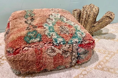 SALE Marokkaanse Poef nr.20237 60cm x 60cm x 25cm incl. vulling (Gaatje aan de zijkant)