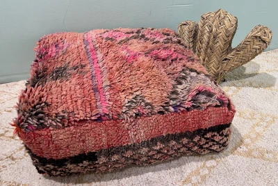SALE Marokkaanse Poef nr.20223 60cm x 60cm x 25cm incl. vulling (poef heeft zwakke plekken)