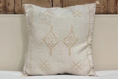 SALE Sabra Kussen uit Marokko 45cm x 45cm incl vulling nr.64075 (kussen heeft vlekken)