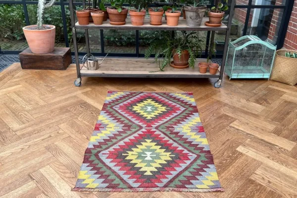 SALE Kelim authentiek, handgeweven in Kula (Turkije) 15250 135cm x 88cm