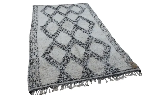 oude beni ouarain hoogpolig vloerkleed uit Marokko 74157 300cm x 187cm
