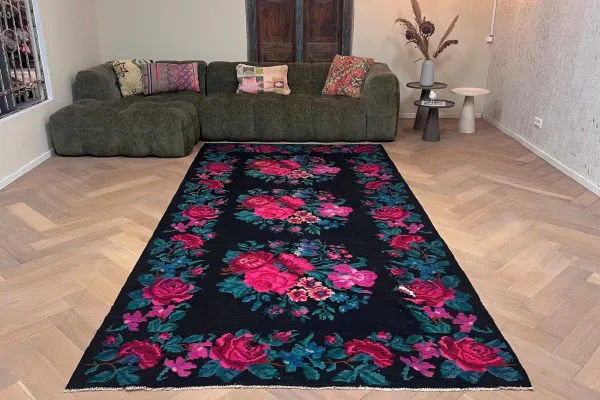 SALE Rozenkelim 12505 370cm x 179cm (Dit kleed is niet gereinigd en heeft slijtage plekken)