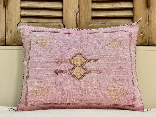 Sabra Kussen uit Marokko roze 60cm x 40cm incl vulling nr.62684