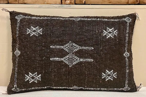 Sabra Kussen uit Marokko donker bruin 60cm x 40cm incl vulling nr.93342