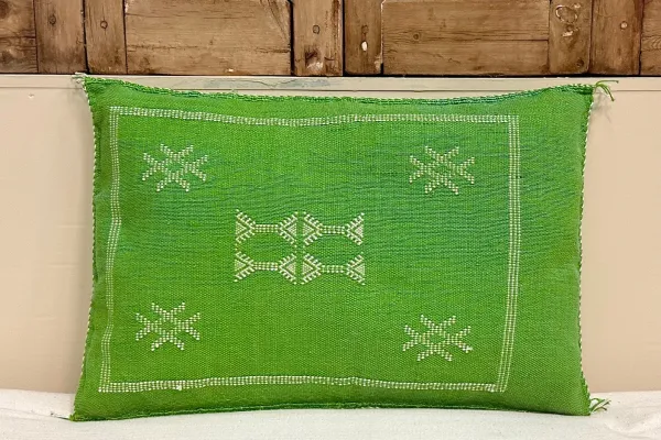Sabra Kussen uit Marokko groen 60cm x 40cm incl vulling nr.93377