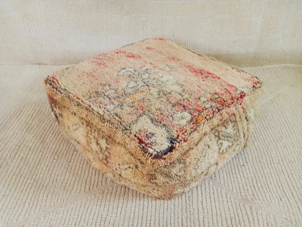 VERWACHT Marokkaanse Poef nr.12022 60cm x 60cm x 25 cm Leverbaar eind januari