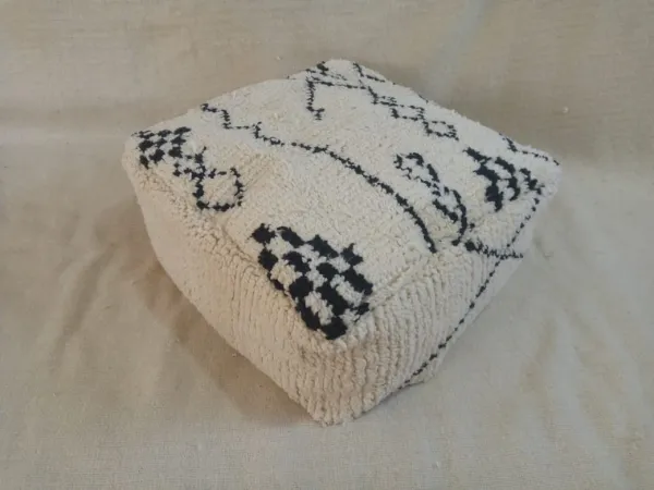 VERWACHT Marokkaanse Poef nr.12041 60cm x 60cm x 25cm Leverbaar eind januari