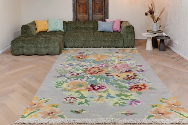 Rozenkelim grijs, in diverse maten leverbaar  