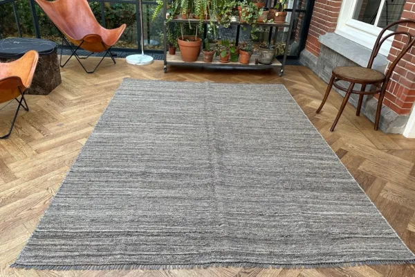 Handgemaakt vloerkleed uit Afghanistan 90225 257cm x 191cm