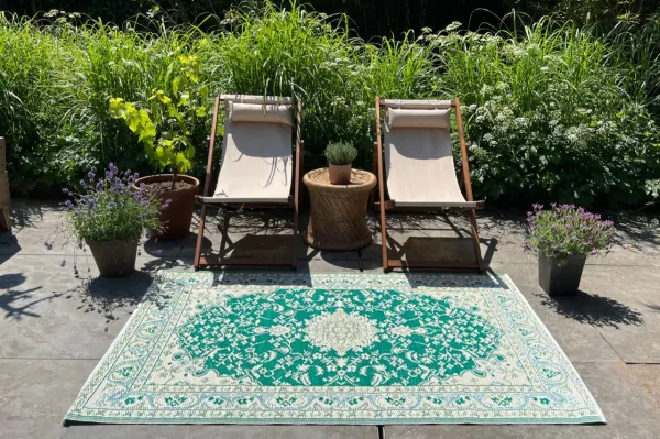 Buitenkleed groen / wit gerecycled gevlochten kunststof 180cm x 120cm