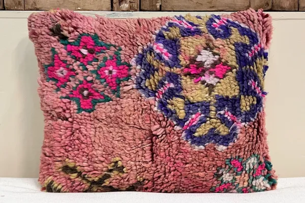 SALE  Marokkaans berber kussen nr. 8246 60cm x 40cm Kussen heeft gaatje (zie foto's)