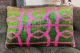 Ikat Velvet kussen groen roze 60cm x 40cm incl binnen kussen  