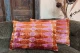 Ikat Velvet kussen roze oranje 60cm x 40cm incl binnen kussen