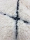 SALE Beni ouarain 71043 400cm x 306cm (berber heeft twee gaatjes, zie foto's)
