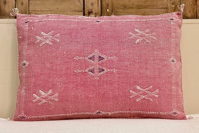 Sabra Kussen uit Marokko roze 60cm x 40cm incl vulling nr.93242